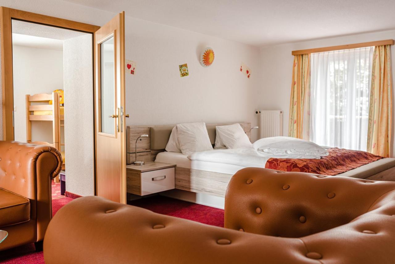 Family Hotel Desiree Grächen Eksteriør billede